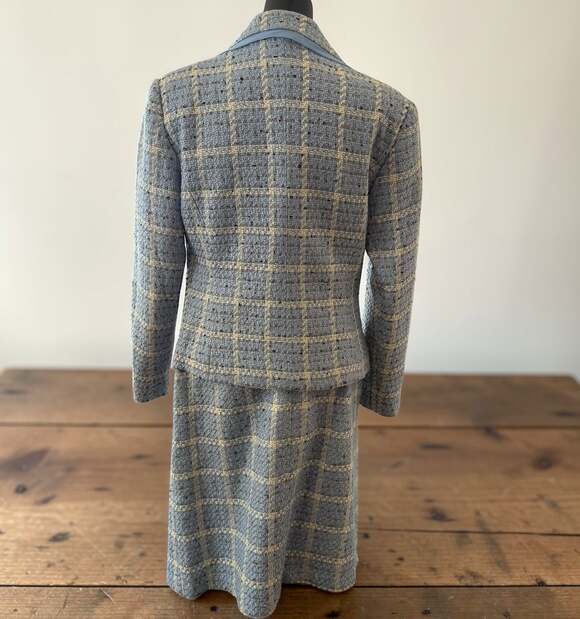Requirements Vintage Blue and Cream Plaid Tweed Two-Piece Skirt Suit Set Size 8 - Picture 2 of 5